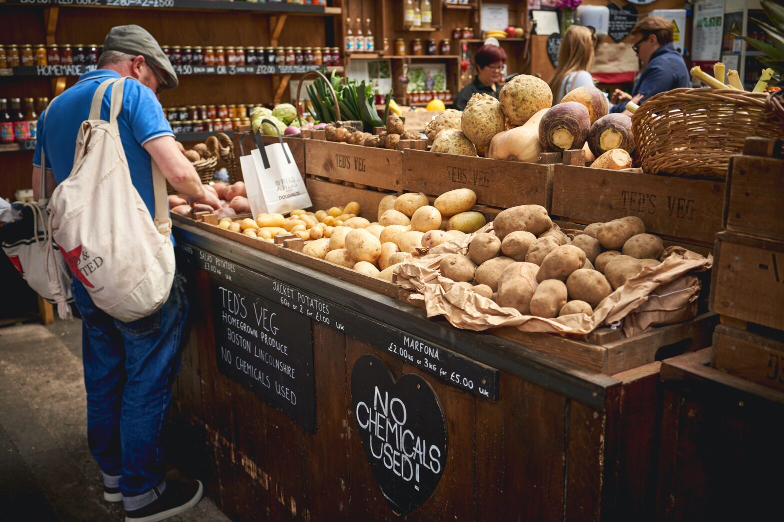 Growing food locally and creating shorter supply chains reduces the risk of food shortages and is better for customers and the local economy